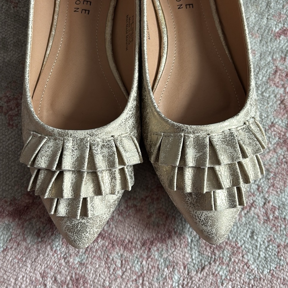 Gold Flats (Wide Width) - Picture 8 of 10